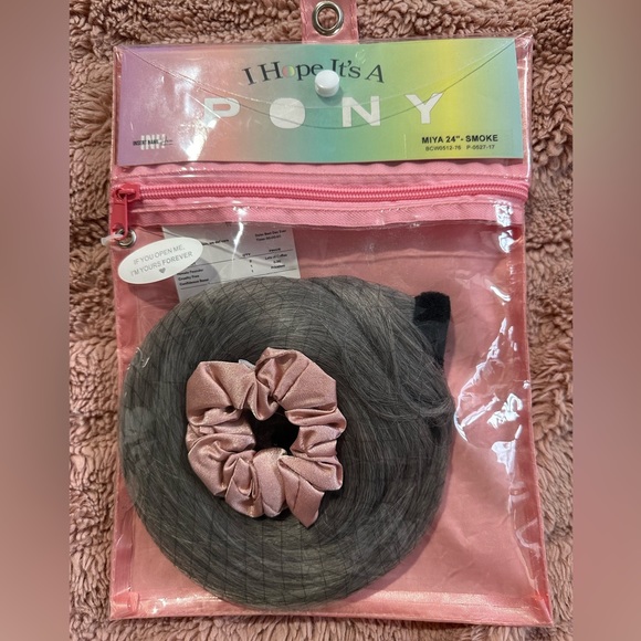 I.N.H. Ponytail clip in extension Grey color
